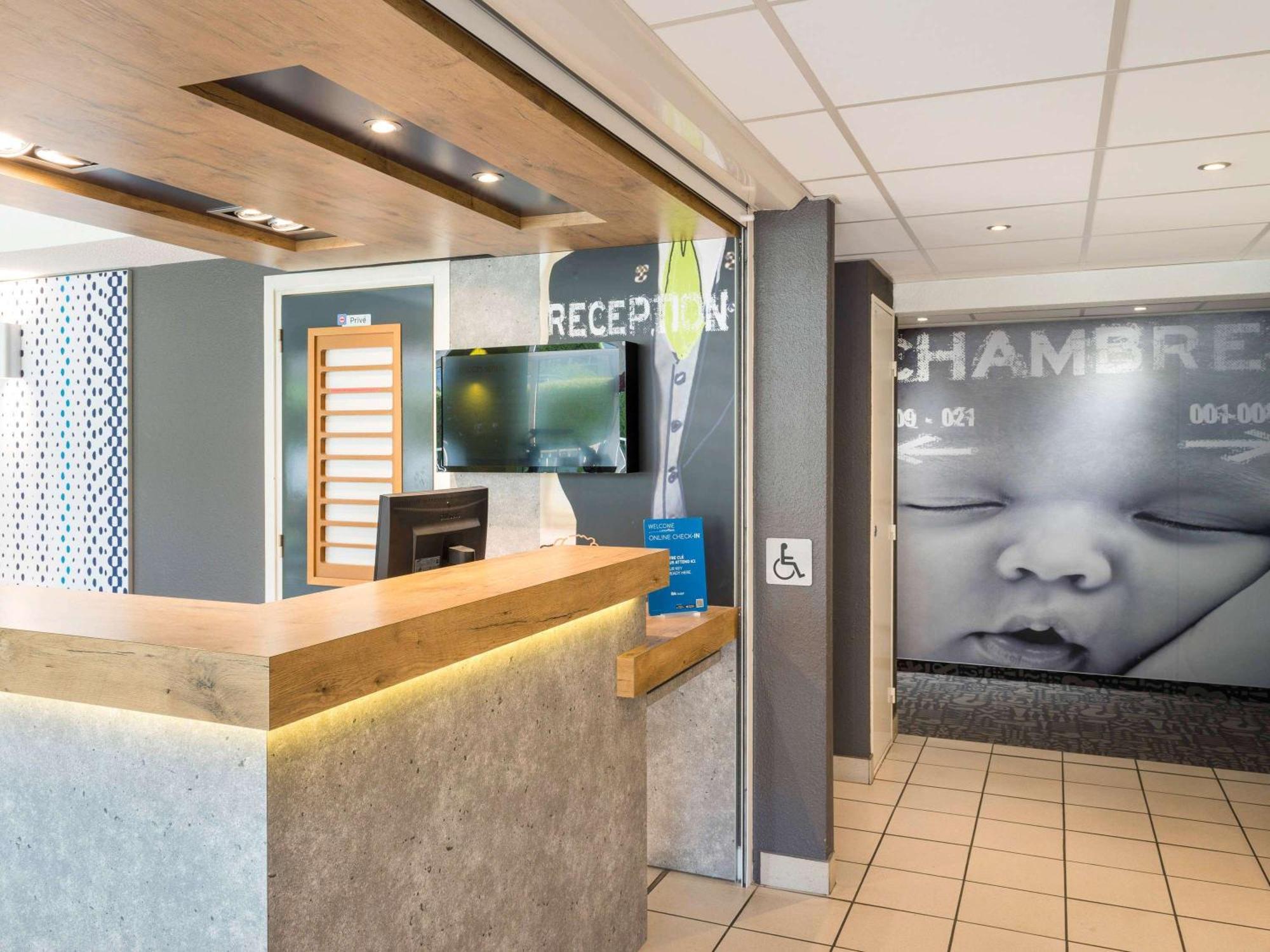 Ibis Budget Senlis Екстер'єр фото